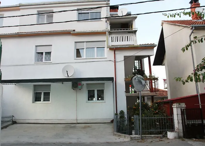 Raos Iva טרוגיר